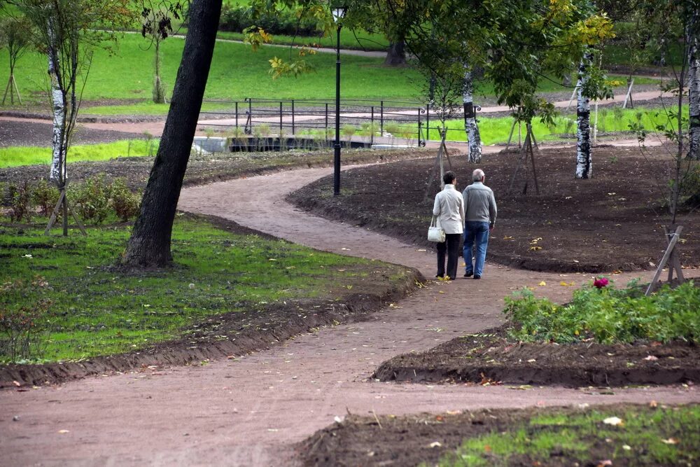 Сад куракина дача в санкт-петербурге. Парк куракина. Куракина дача парк в санкт-петербурге. Куракина дача парк в санкт-петербурге. Парк куракина дача спортивная площадка.