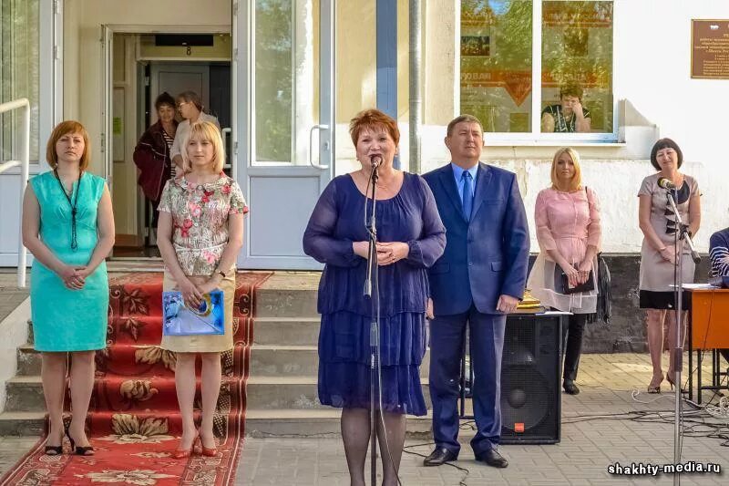 учитель года. вымпел финалиста учитель года 2022. екатерина стенякина депутат. лучший учитель северска видеосюжет. воспитатели россии.