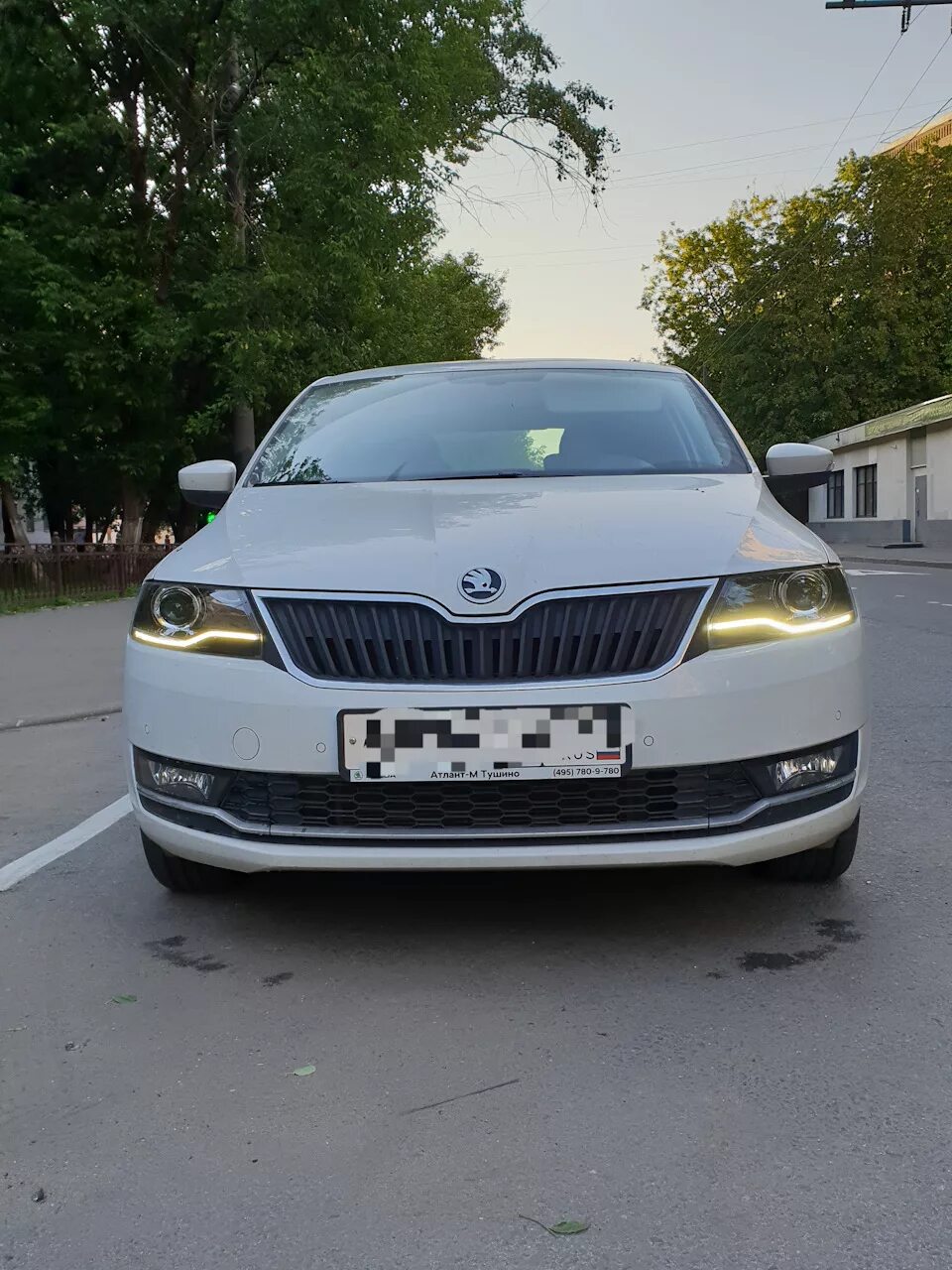 Skoda Rapid ДХО. ДХО Шкода Рапид 2019. ДХО Шкода Рапид 2014. Skoda Rapid ходовые огни.