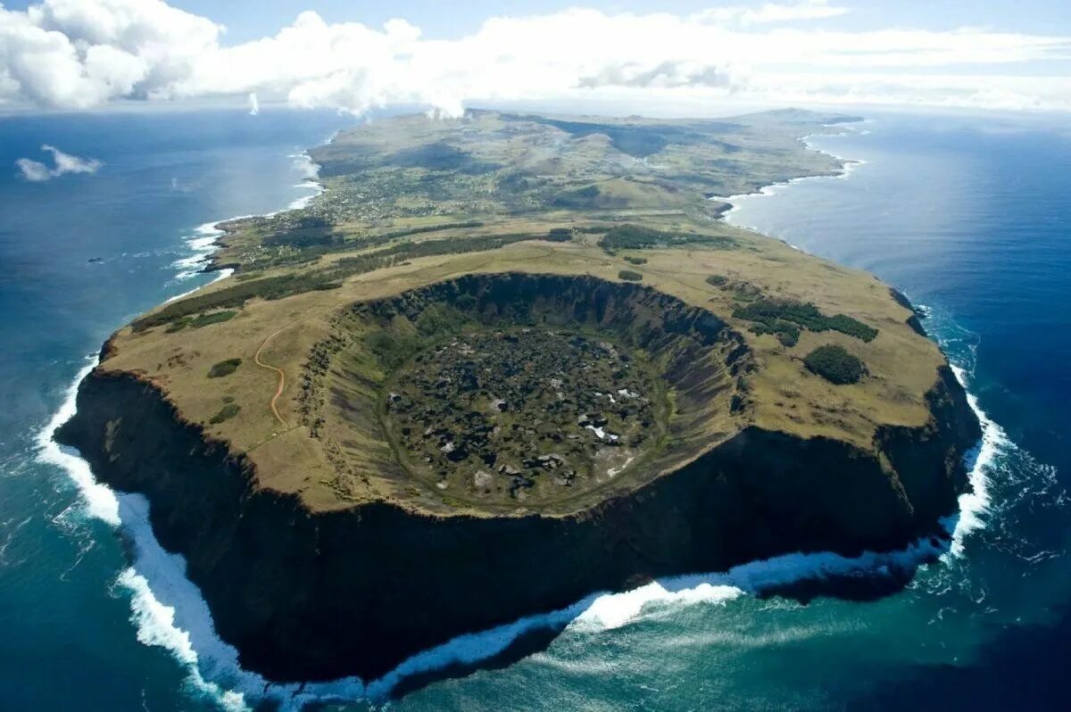 Самый большой на земле полуостров расположен. Остров Рапа Нуи. Остров Пасхи Чили. Остров Пасхи Чили фото. Остров ЭНВАИТЕНЕТ.