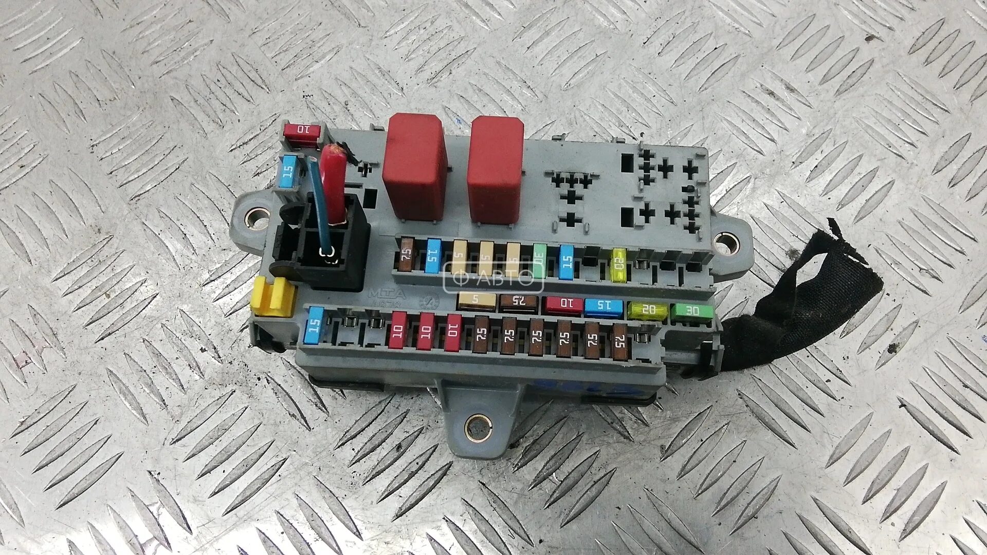 Блок bsi пежо боксер 3. 2. Пежо боксёр3 блоки предохранителей и реле. Boxer предохранители. Предохранители peugeot boxer 3.