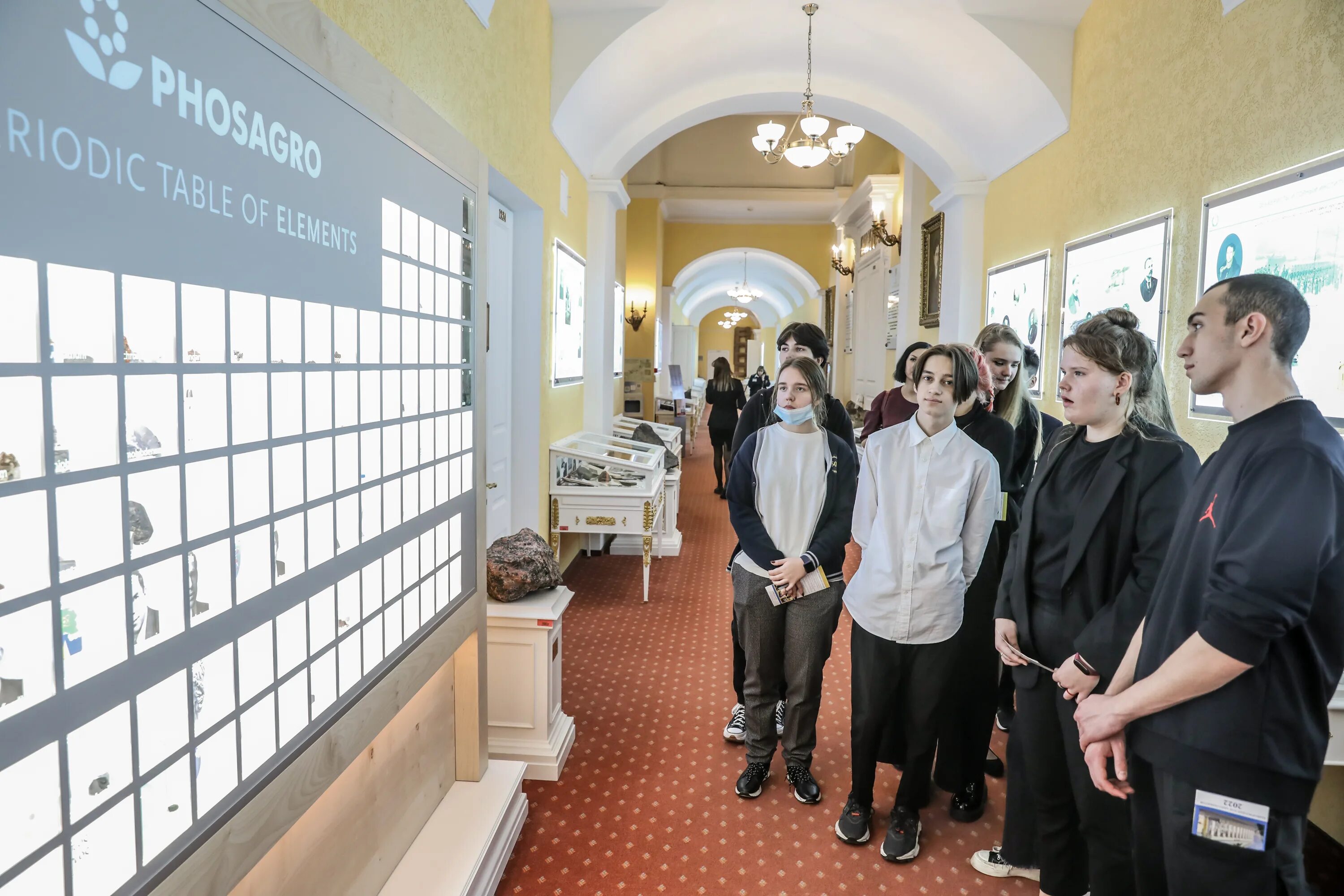 505 гимназия спб. 207 гимназия спб. Гимназия 505 учителя. Тамбасова, 26 фото. 505 гимназия спб.