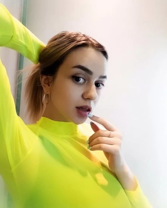 Эста миздрякова. Эста сакавадо. Плитка esta. Эста сакавадо. Фирма эста.