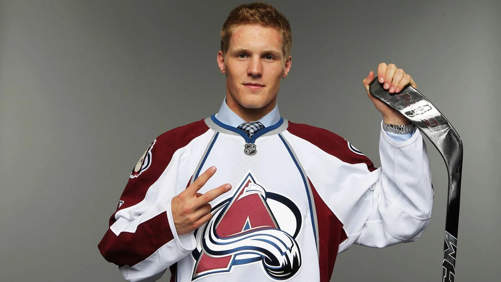 Габриэль Ландеског. Landeskog хоккеист. Gabriel Landeskog NHL. Gabriel Landeskog Colorado Avalanche. Капитаны команд нхл