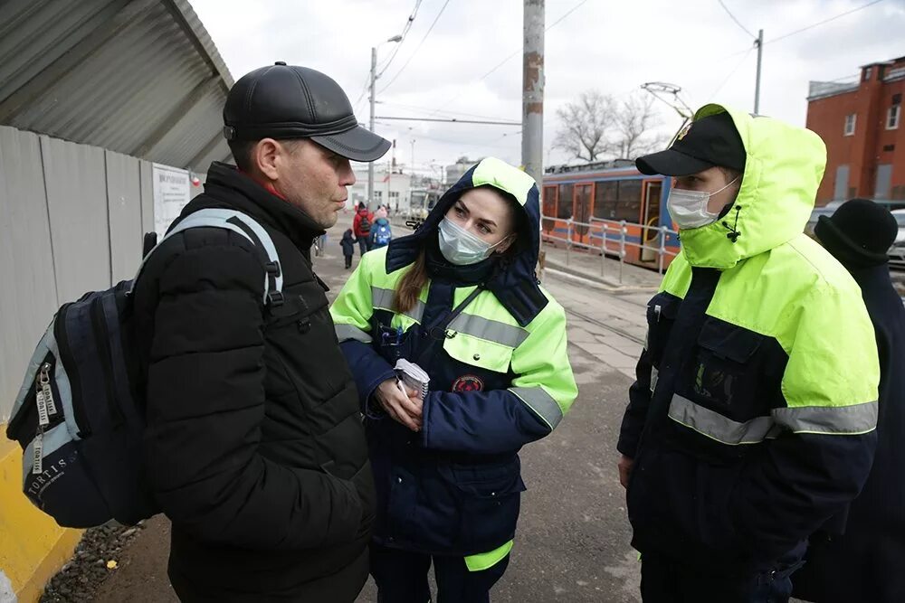 Социальное обслуживание бомж. Социальный патруль Москва. Социальный патруль Москва для бездомных. Мобильная служба «социальный патруль». Проект социальный патруль.