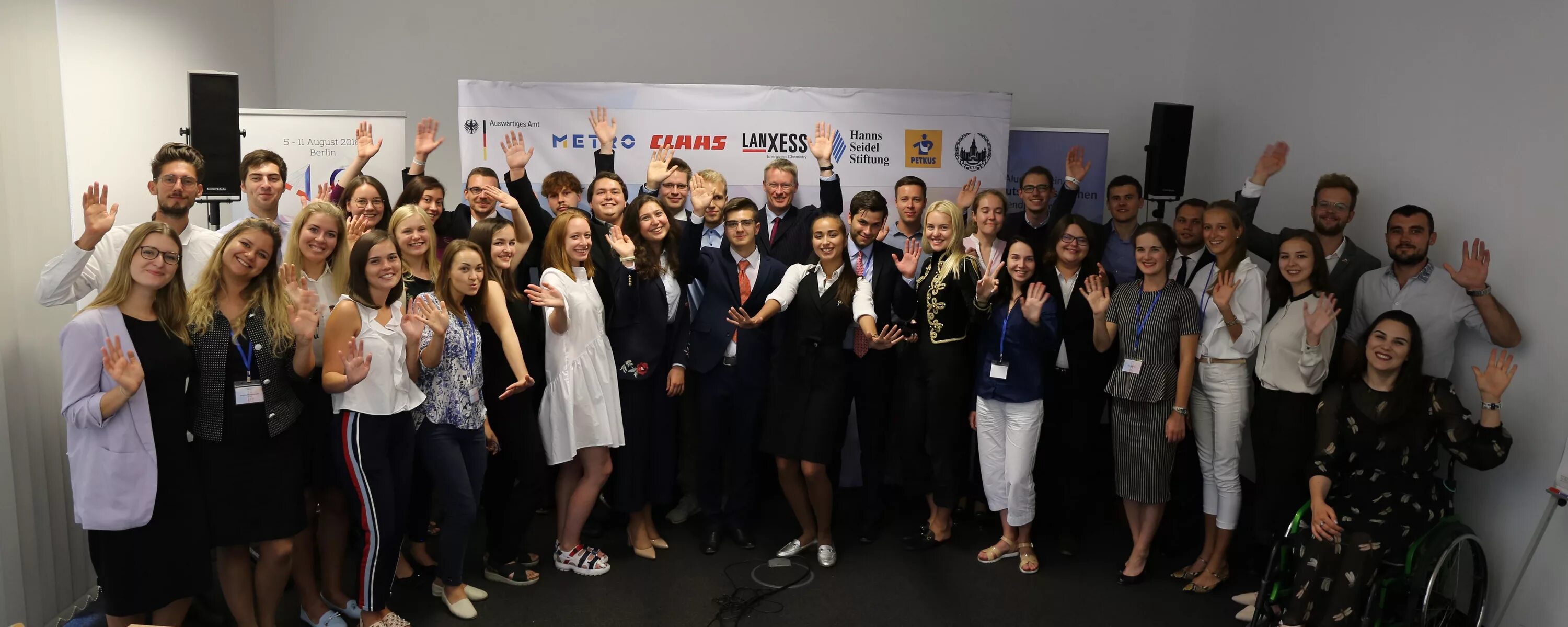 логотипы немецких брендов. торговые марки одежды. немецкий стиль переговоров. известные компании германии. немецкие фирмы.