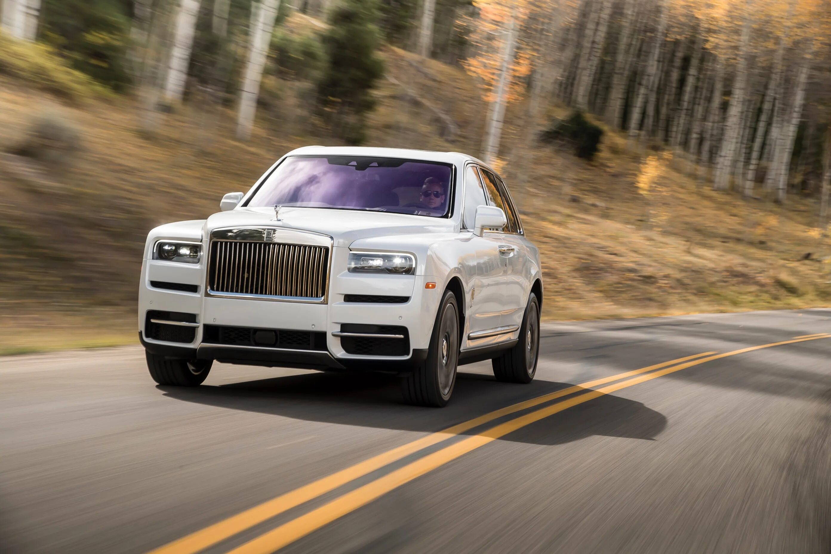 Rolls cullinan цена. Роллс Ройс джип 2022. Роллс Ройс Куллинан. Джип Rolls Royce Cullinan. Роллс Ройс Каллинан 2022.