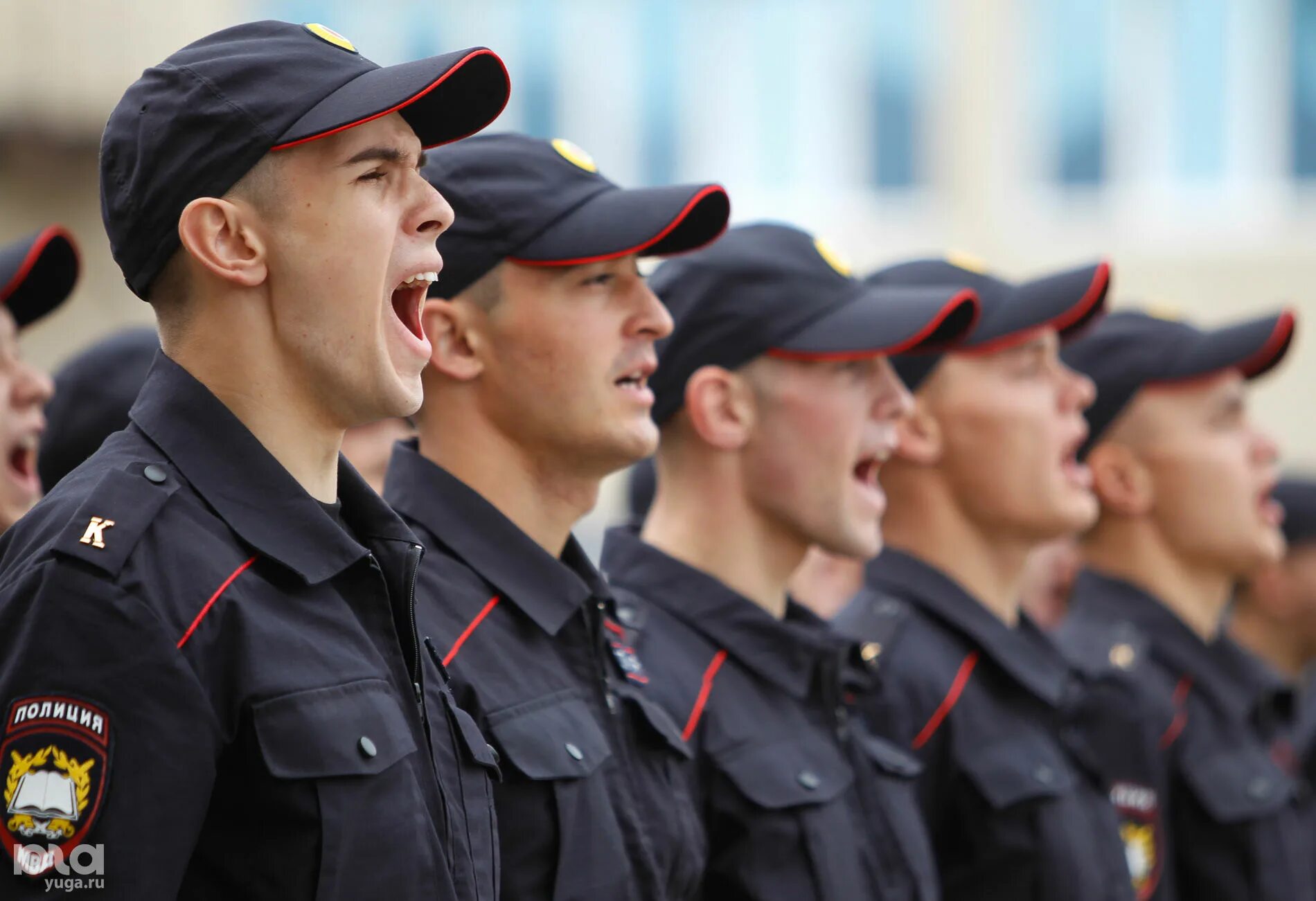 Официальные сайты правоохранительных органов. Полиция фото. Курсанты правоохранительной деятельности. Сотрудники правоохранительных органов. Официальные сайты правоохранительных органов.