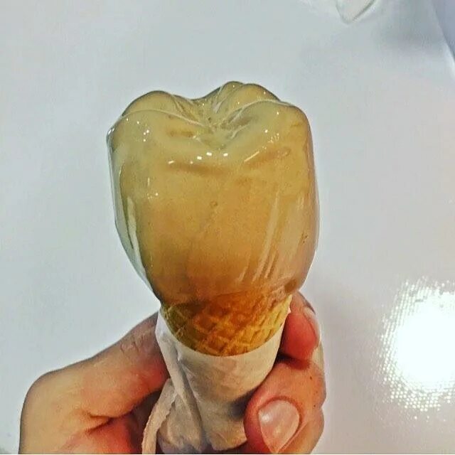 Мороженое зубы. Мороженое и зубы. зуб в мороженом. пломбир зуб.