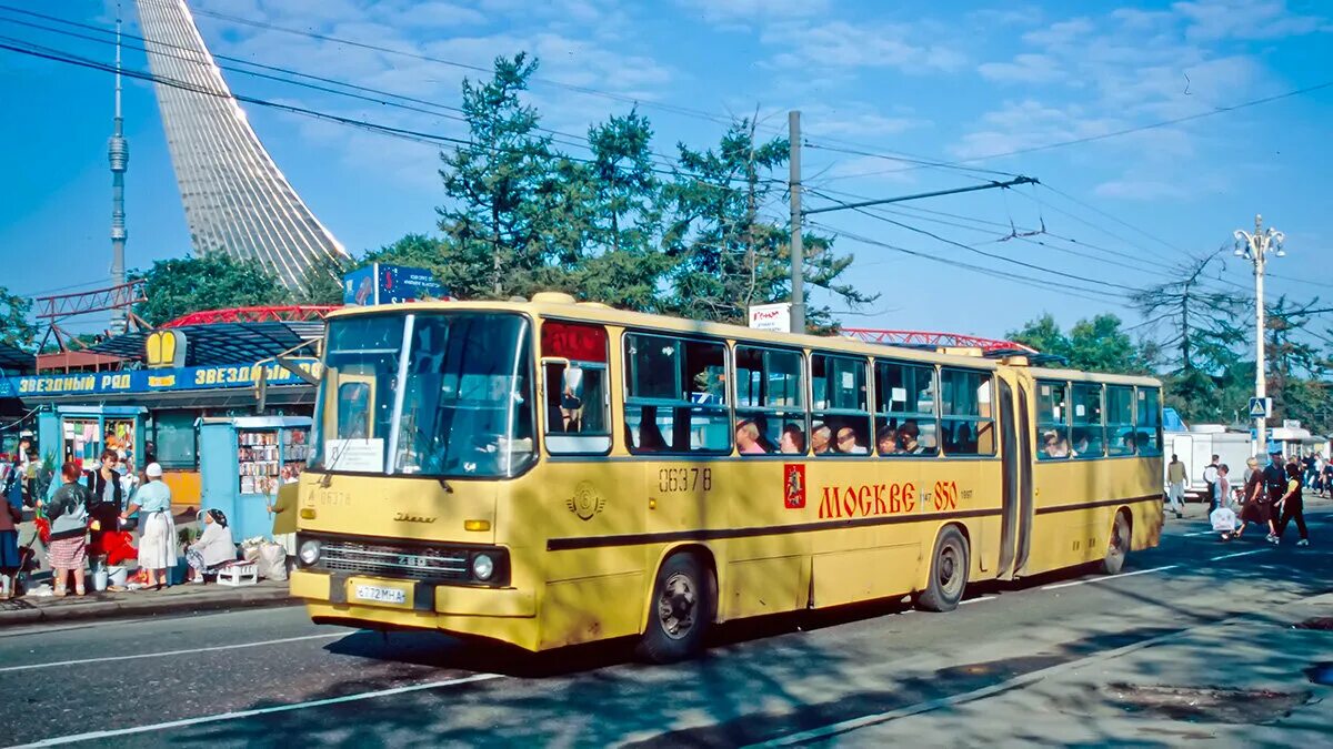 Общественный транспорт вднх. Ikarus 280.64 москва. икарус вднх. икарус гармошка вднх. икарус 280.64 мосгортранс.