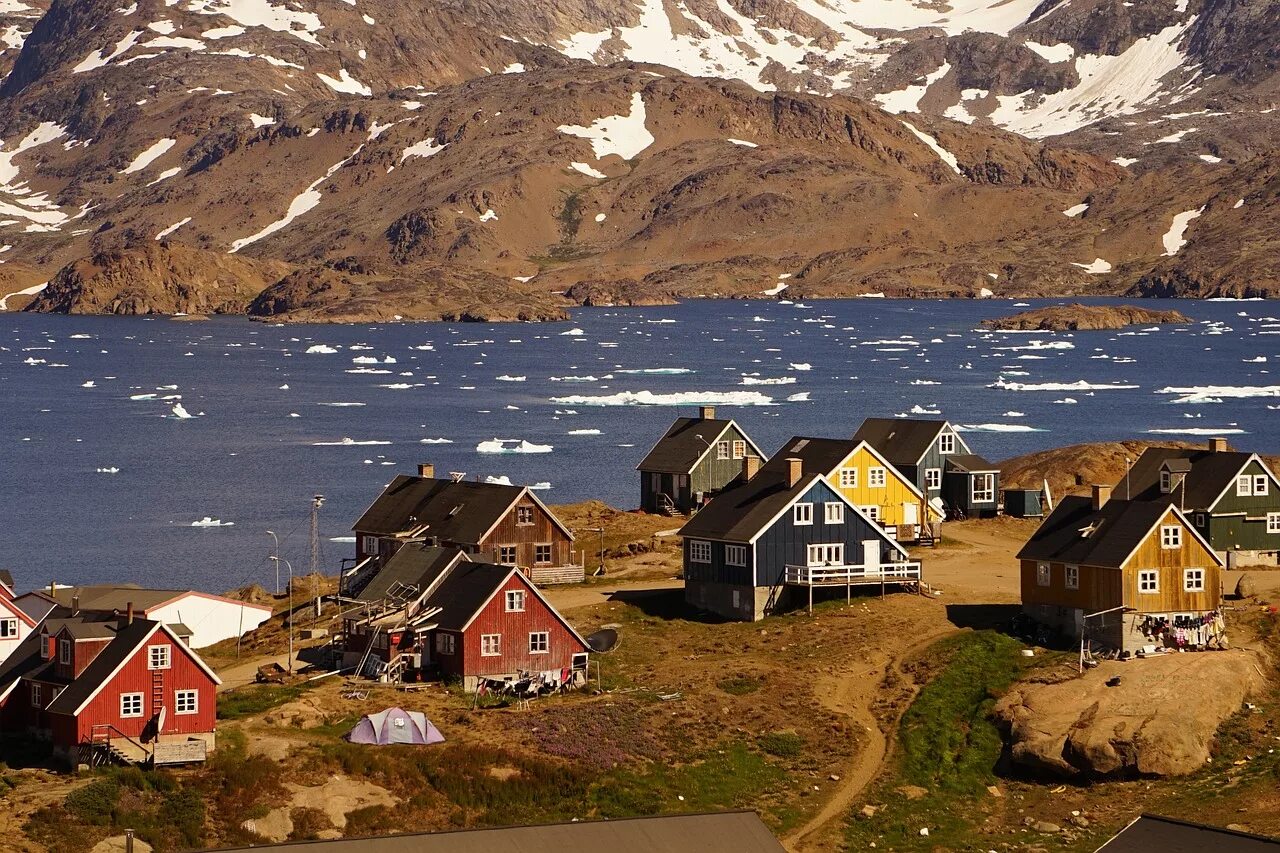 Остров Гренландия Нуук. Тасиилак Гренландия. Гренландия деревня Нуук. Гренландия столица Нуук.