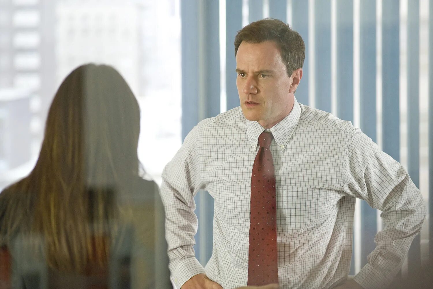 белый воротничок 4 3. белый воротничок 4 3. сериал белый воротничок мози. белый воротничок 1 сезон 1 серия. белый воротничок 4 3.