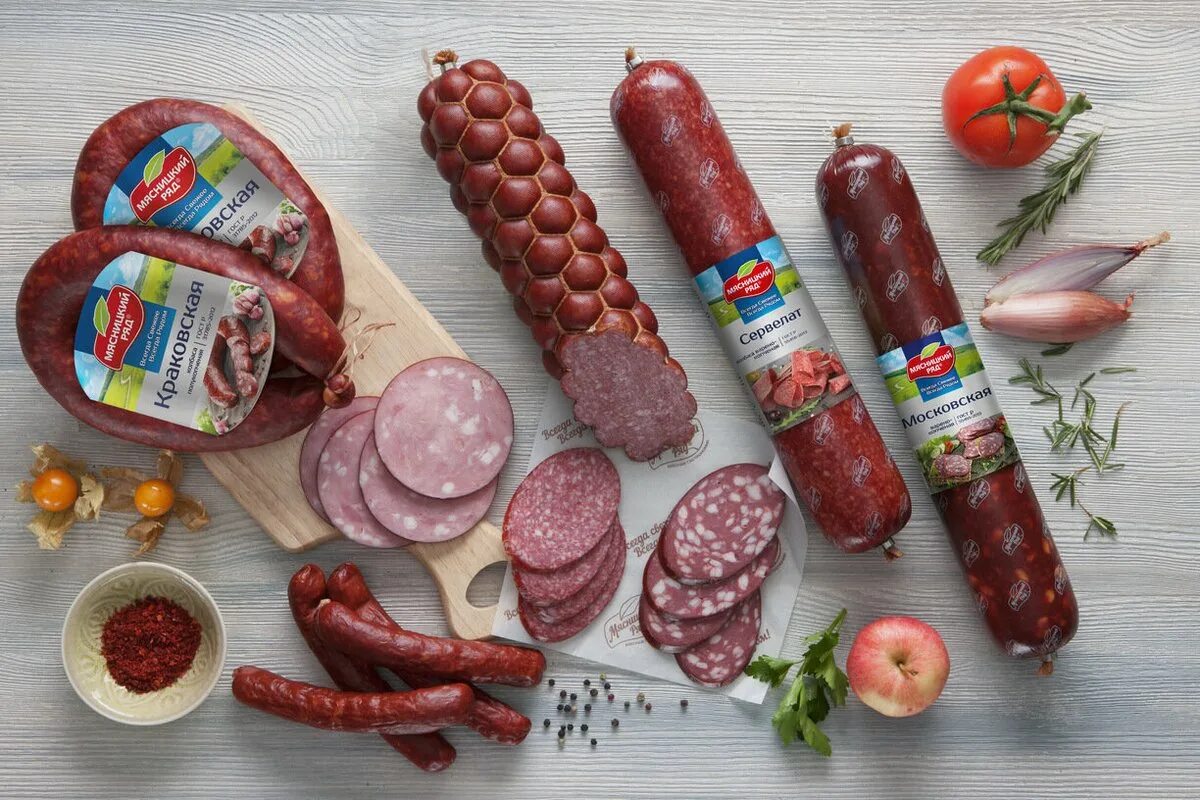 Нарезка колбас как называется. Мясницкий ряд колбаса московская. колбаса ассортимент. копченые колбасы ассортимент. мясо колбасные изделия.