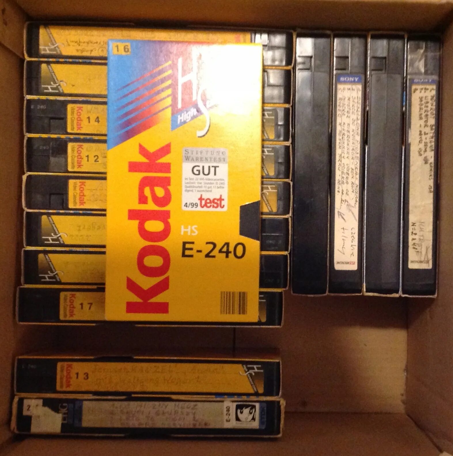 15 кассет. VHS кассеты e 240. VHS кассета e-240 плёнка. VHS e240. Кассета VHS Kodak.