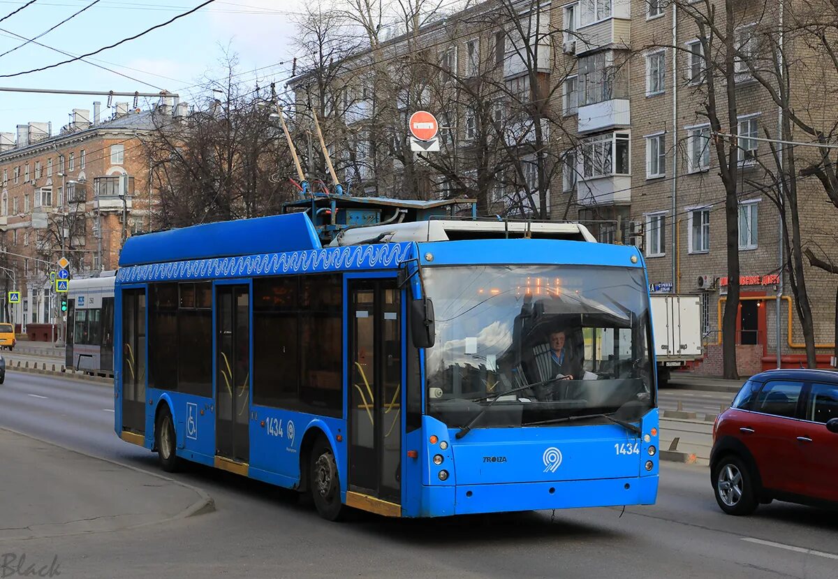 Троллейбус 22 спб. Московский троллейбус Тролза 5265. Троллейбус 22 Москва. Троллейбус 67 Москва. Троллейбус Москва 2020.