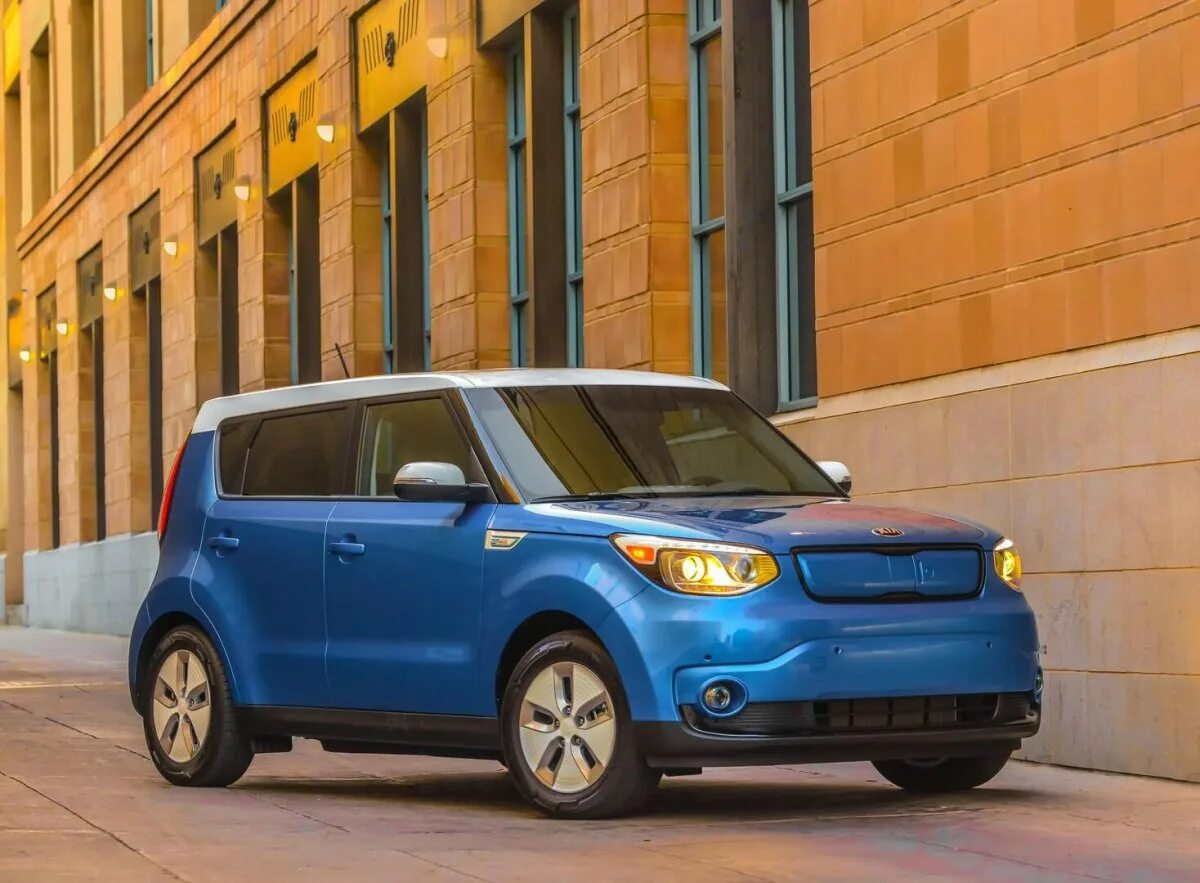 Киа соул круиз. Киа соул 2016. Киа соул 2016-2018. Kia Soul ev 2017. Kia Soul электромобиль.