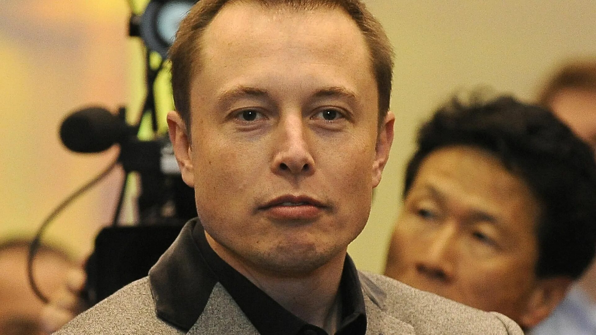 Elon Musk 1990. Elon Musk 1999. Элон Маск лысый. Маск Илон Маск лысый. Маск волос