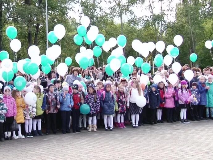 Школа 1 верхняя Салда. Школа номер 3 верхняя Салда. Директор 1 школы верхняя Салда.