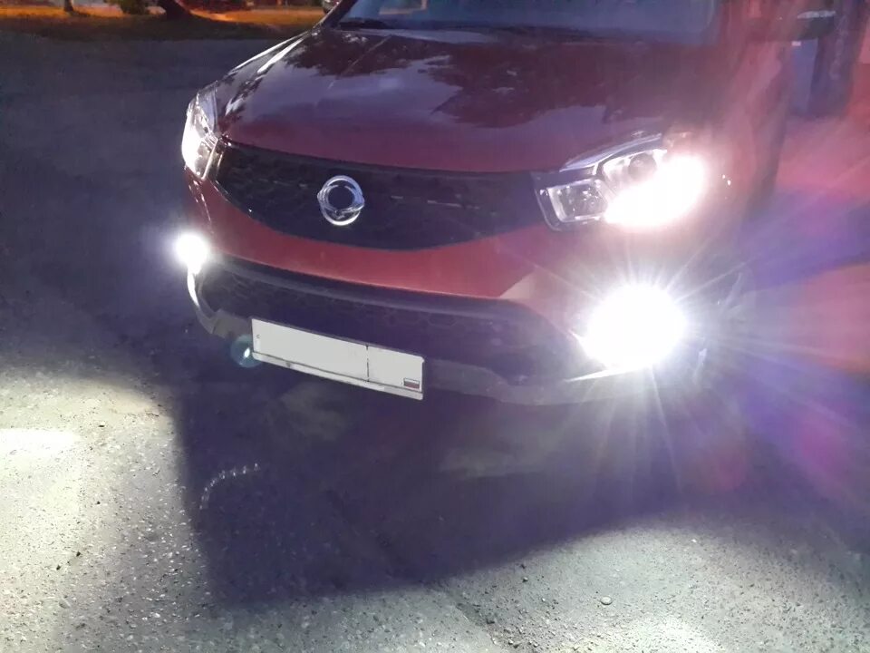 ПТФ led линзы SSANGYONG Actyon New. SSANGYONG New Actyon led ПТФ. Лампочки в противотуманных фарах SSANGYONG Actyon. Led ПТФ на Актион Нью 2014. Противотуманные фары актион