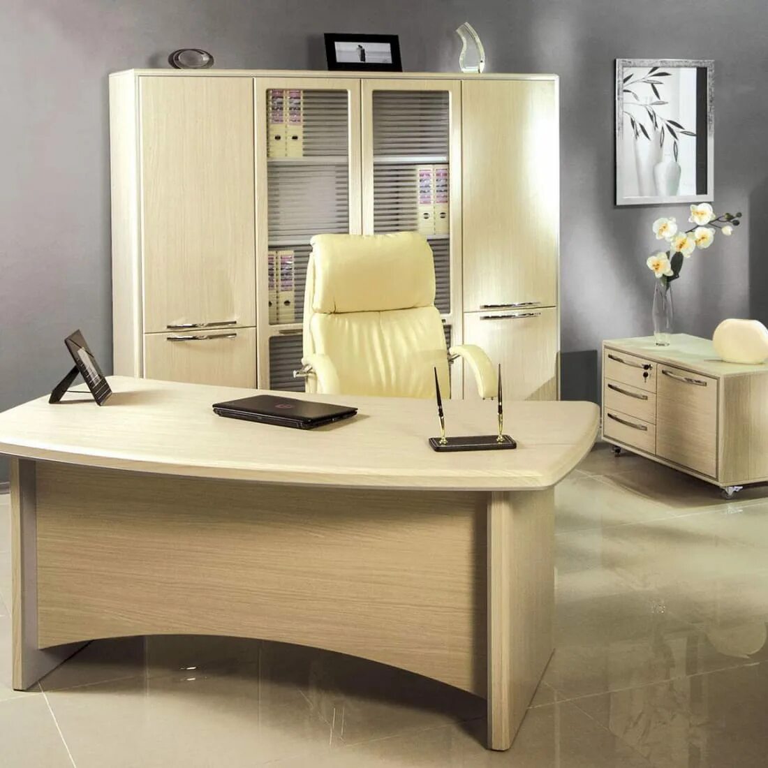 Современный офисный стол. Кабинет руководителя bonn светлый. Мебель руководителя ministry. Стол руководителя светлый. Стол руководителя светлый.