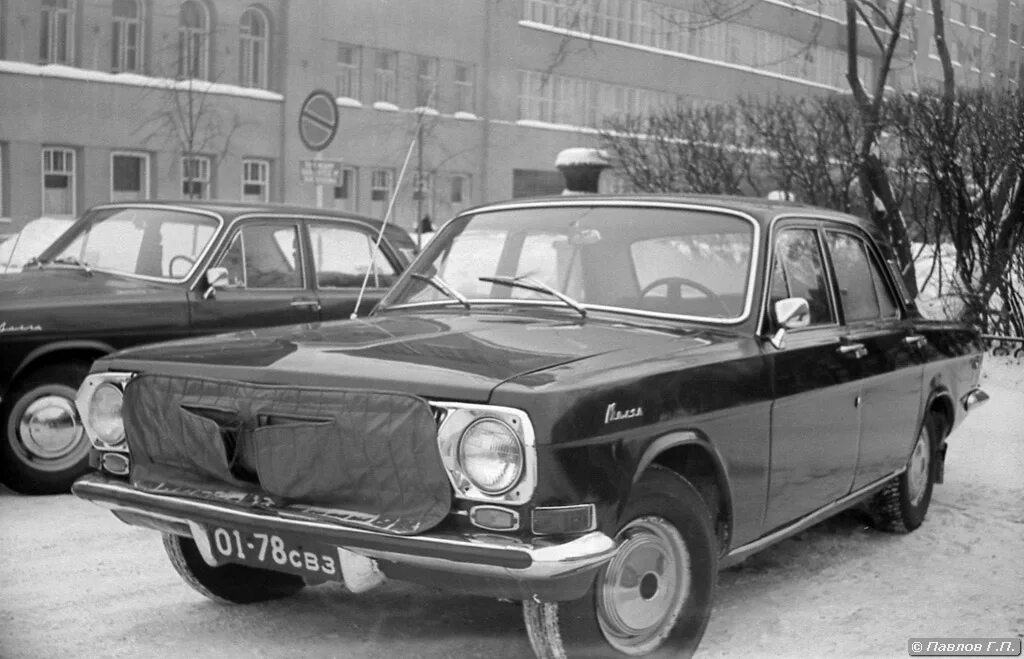 свердловск машины. памятник ретро машин екатеринбург. свердловск 50 е. автопробег ссср. свердловск 1969 год.