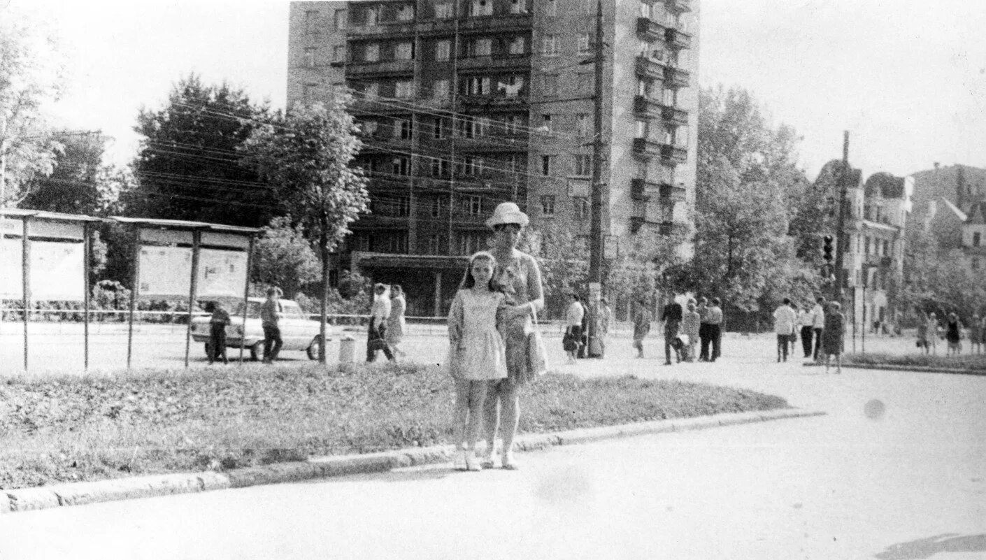 Москва измайлово первомайская улица. ДК Строителей Измайловская площадь. Измайлово в 60 е годы. Измайлово Москва 70-х. Измайловский парк Москва 1970 год.