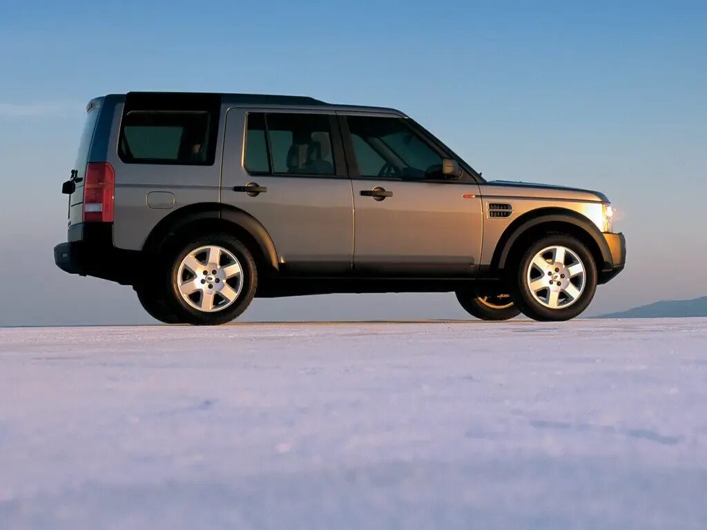 Дискавери три. Ленд Ровер Дискавери 3. Ленд Ровер Дискавери 3 2005. Land Rover Discovery lr3 2005. Land Rover lr3/Discovery 3.