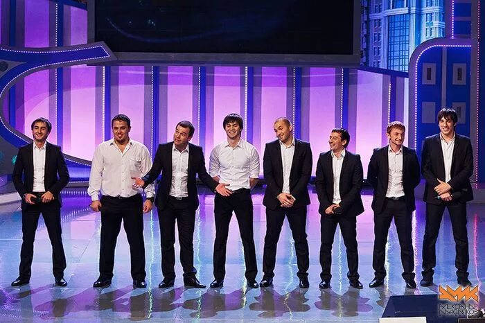 сборная цска по футболу. в составе международной команды в. сборная чечни квн. международное производственное сотрудничество. команда манчестер юнайтед.