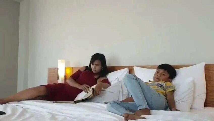 Tante vs 2 bocah Viral Bandung Hotel. Anak SD vs tante Hotel. Viral bocah SD vs tante Hotel Bandung. Tante vs Anak вирусный отель.