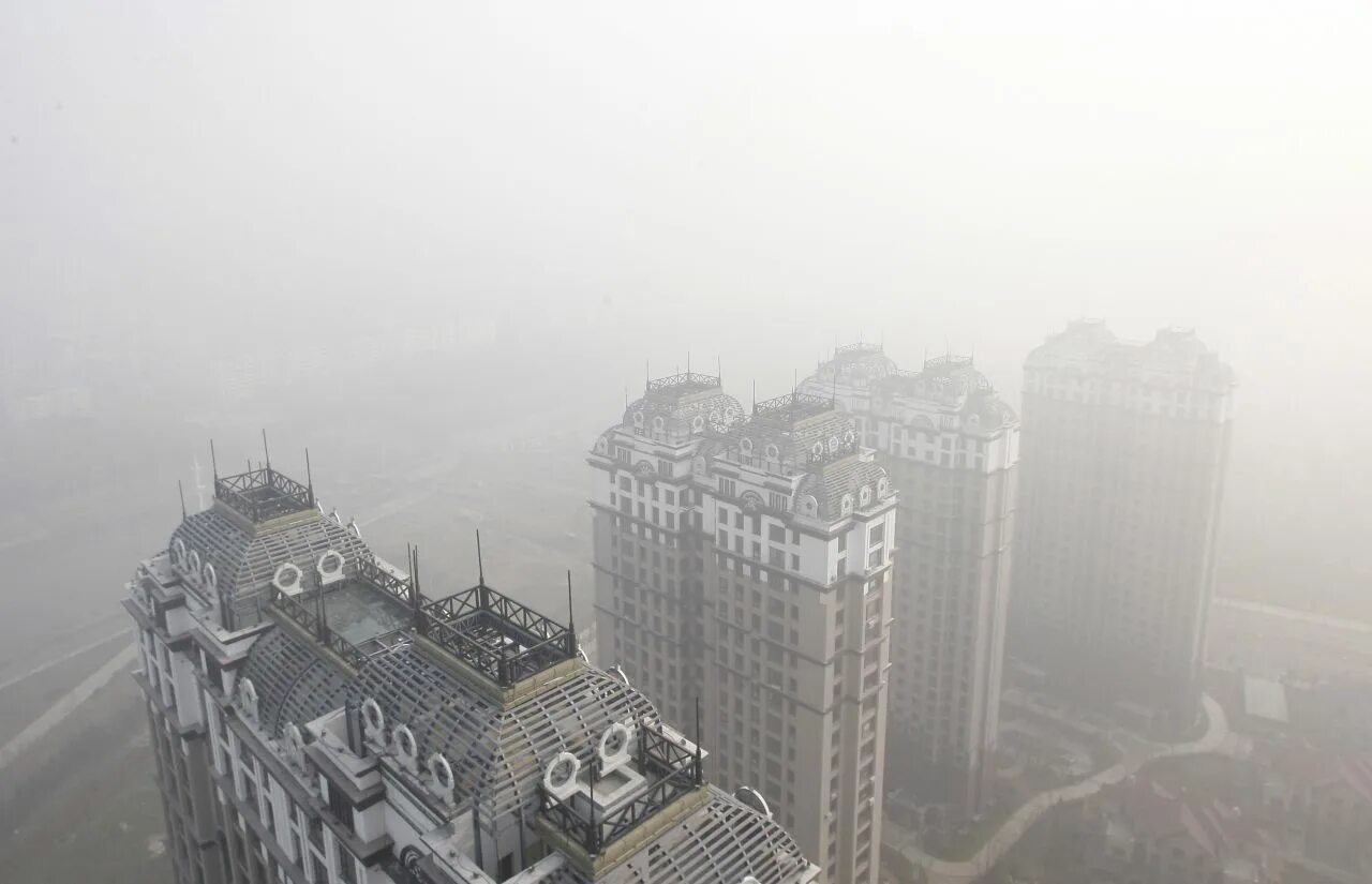 Смог жить в доме. Гуанчжоу смог. харбин смог. плата smog. pollution in harbin.
