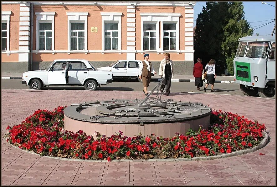 Сайт ст ленинградской. Станица Ленинградская Краснодарский край. Станица Ленинградская парк. Парк станицы Ленинградской Краснодарского края. Достопримечательности станицы Ленинградской.