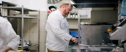 На ножах тамада