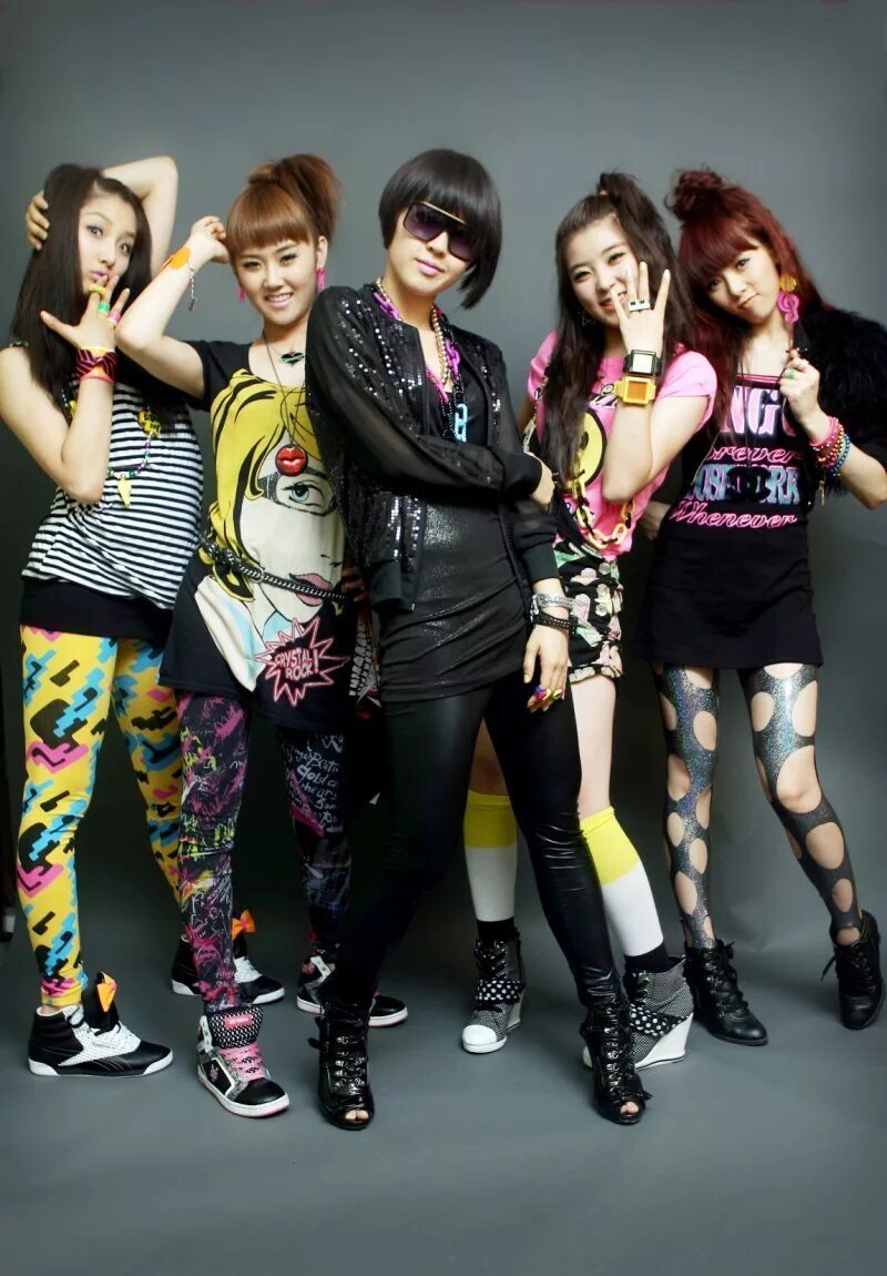 4 минуты идти. K-pop группа 4minute. 4 минуты идти. Группа 4minute. Группа 4minute 2020.