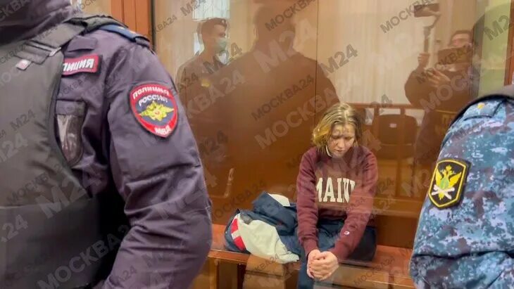 Иностранцы о теракте в москве. Задержанные девушки. Задержан судья. Суд уголовное дело.