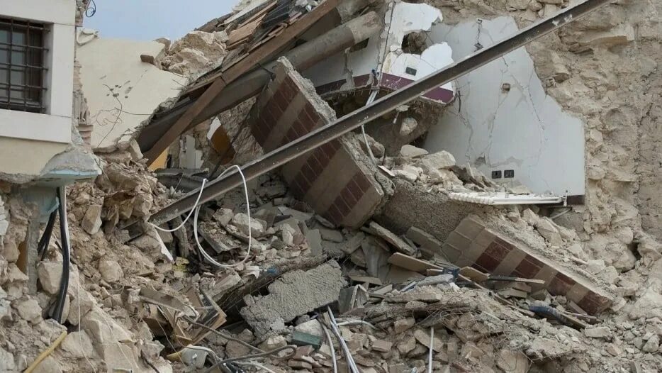 Землетрясение. Последствия землетрясений. Землетрясение в Иране 2003 год.