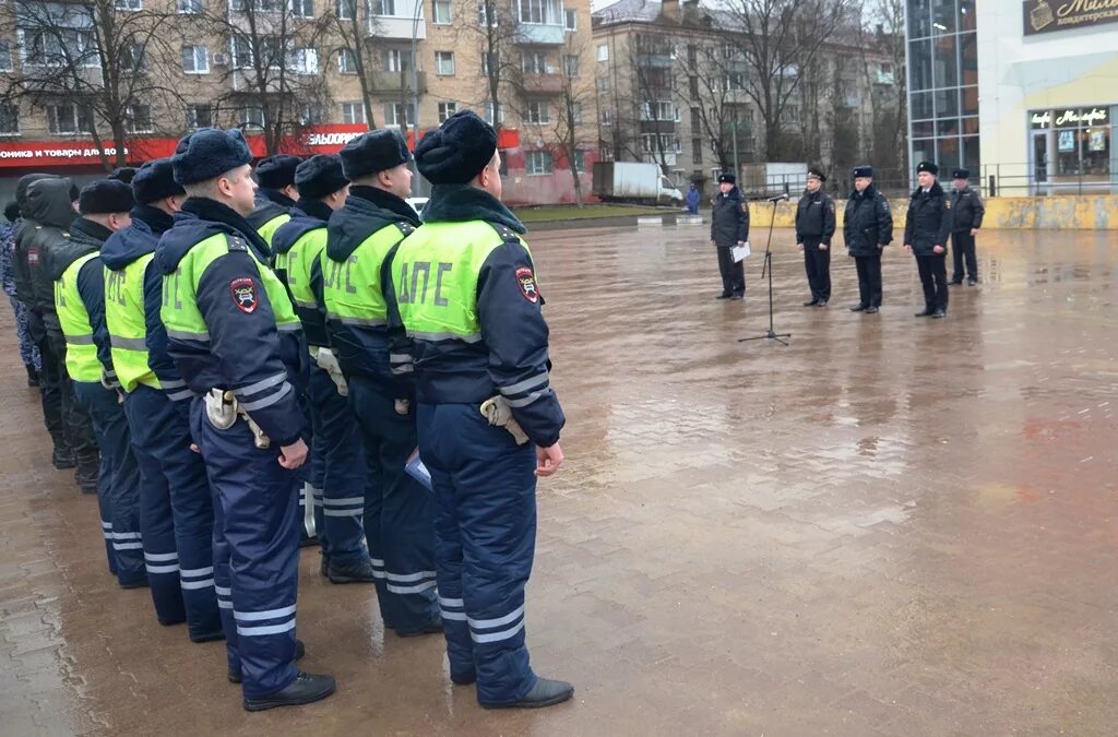 Работник по охране общественного порядка. Полиция общественного порядка. Охрана общественного порядка. Полиция охрана общественного порядка. Массовые мероприятия полиция.