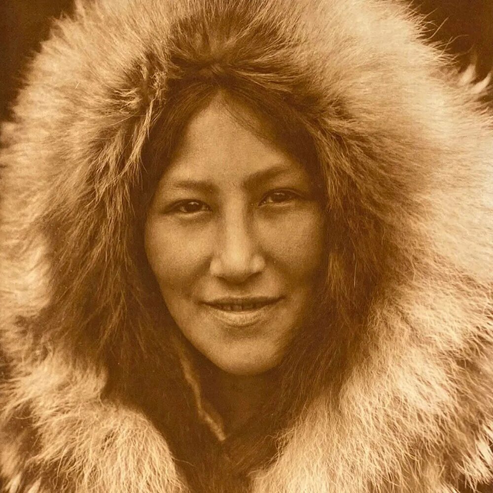 Аляска Эскимосы. Эскимосы инуиты. Инуиты на Аляске. Эскимосы девушки красивые. Иннуиты какой народ