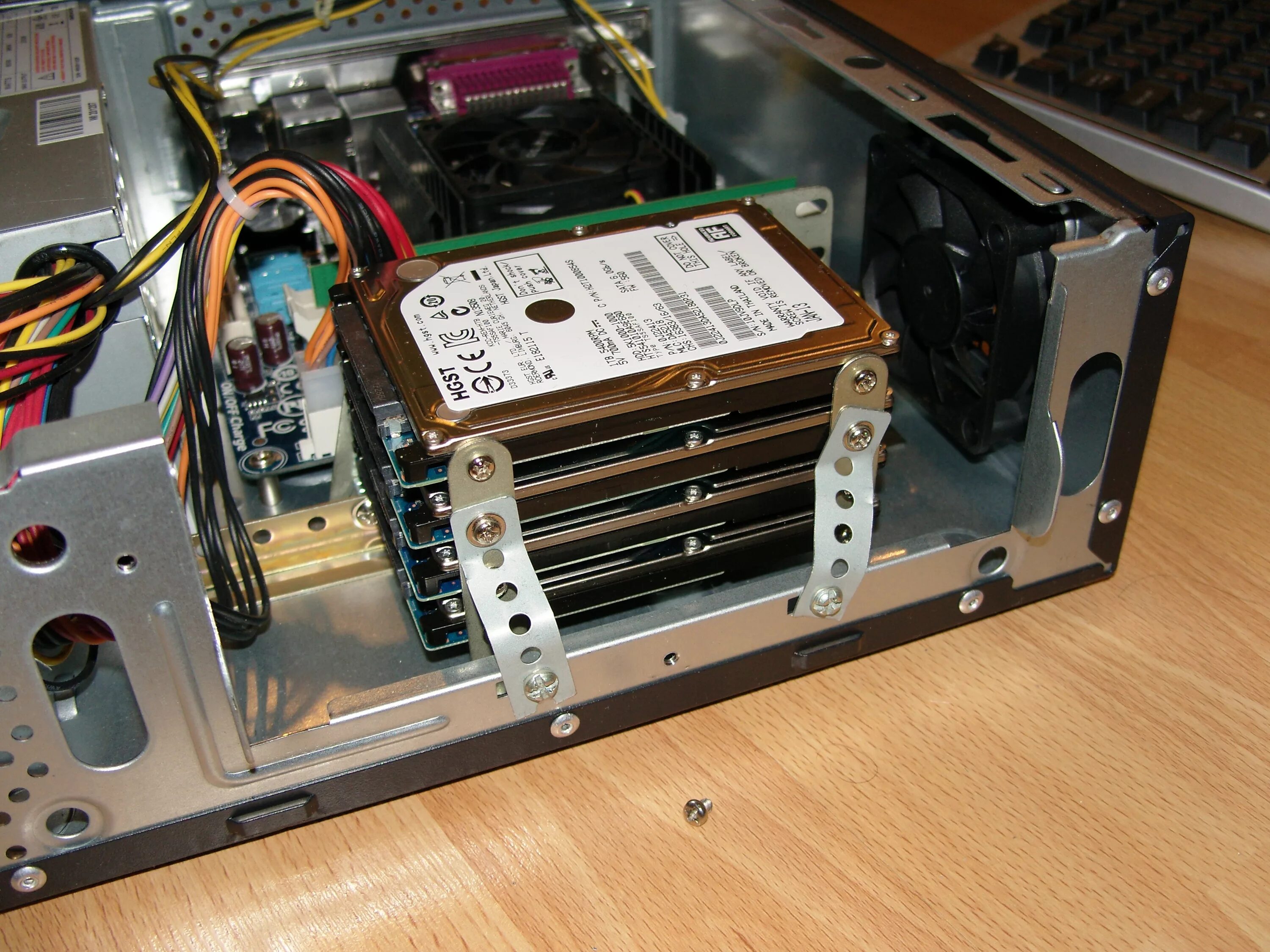 5 hdd. Салазки hdd 2. Установка жесткого 3. Жёсткий диск на системный блок ирбис. Переходник slim дисковод 5.