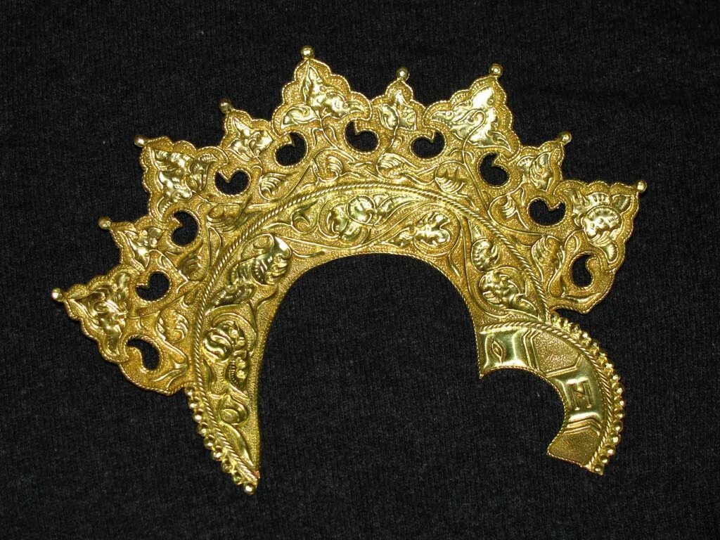 жемчужный кокошник оружейная палата. венец двергов. Valheim. венец мужской. кокошник расшитый жемчугом и камнями.