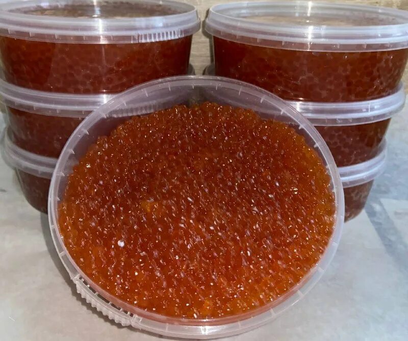 копченая икра. копченая икра. икра деликатесная с копченым лососем 180г санта бремор. икра с копченым лососем. икра копченая.