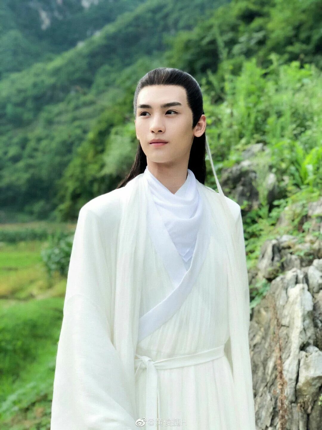 Дорама записки у изголовья. Гао вэй гуан свадьба с дильрабой. Дорама записки у изголовья. Дунхуа дицзюнь. Дорама записки у изголовья.