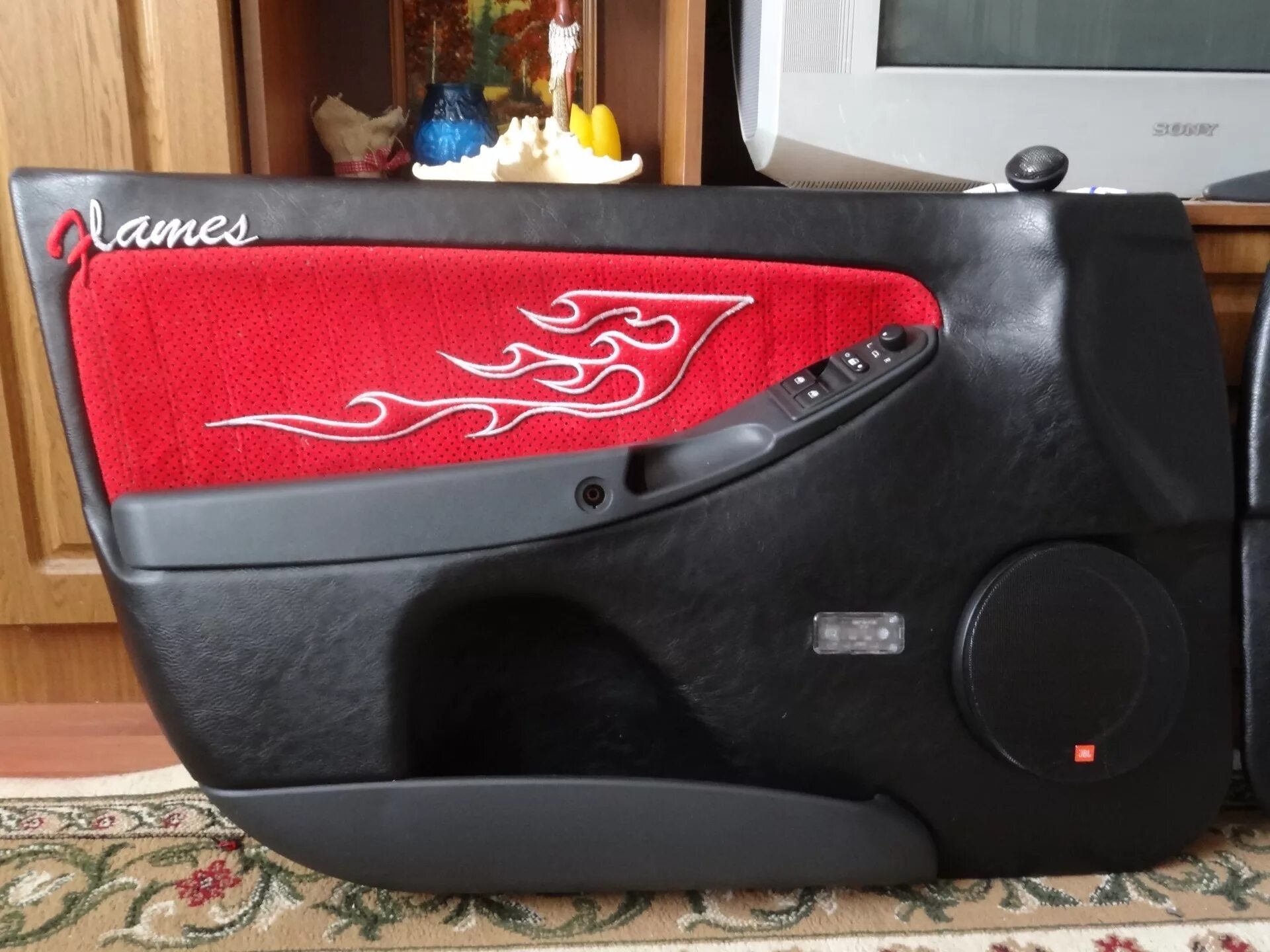 Черные дверные карты калина. Черные дверные карты калина. Карты дверей калина 1 спорт. Дверные кассеты на калину 1. Обшивки дверей калина 1 черные.