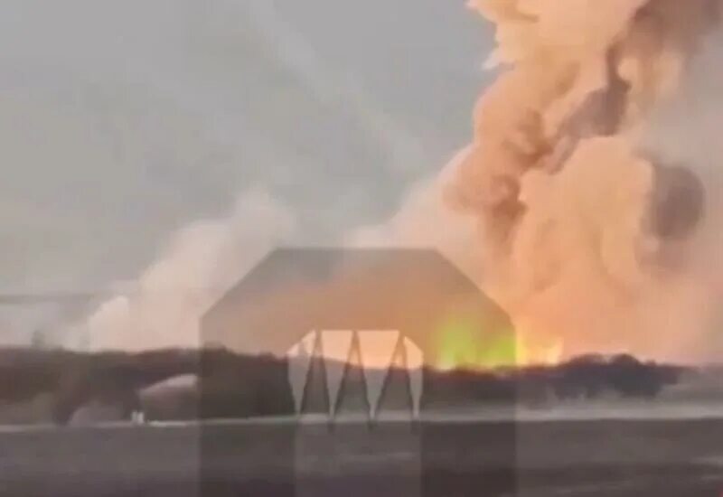 Николаевские аэропорт взрыв. Бомбят аэропорты Украины. Николаев Украина бомбят. Аэропорт Николаев взорвали.
