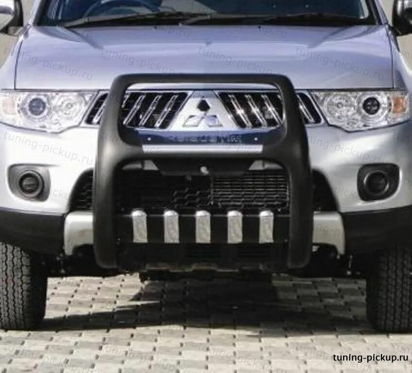 Mitsubishi l200 защита переднего бампера. Защита переднего бампера Мицубиси l200 2015. Защита переднего бампера Митсубиси л200. Защита бампера Mitsubishi l200 v. Бампер л200 купить