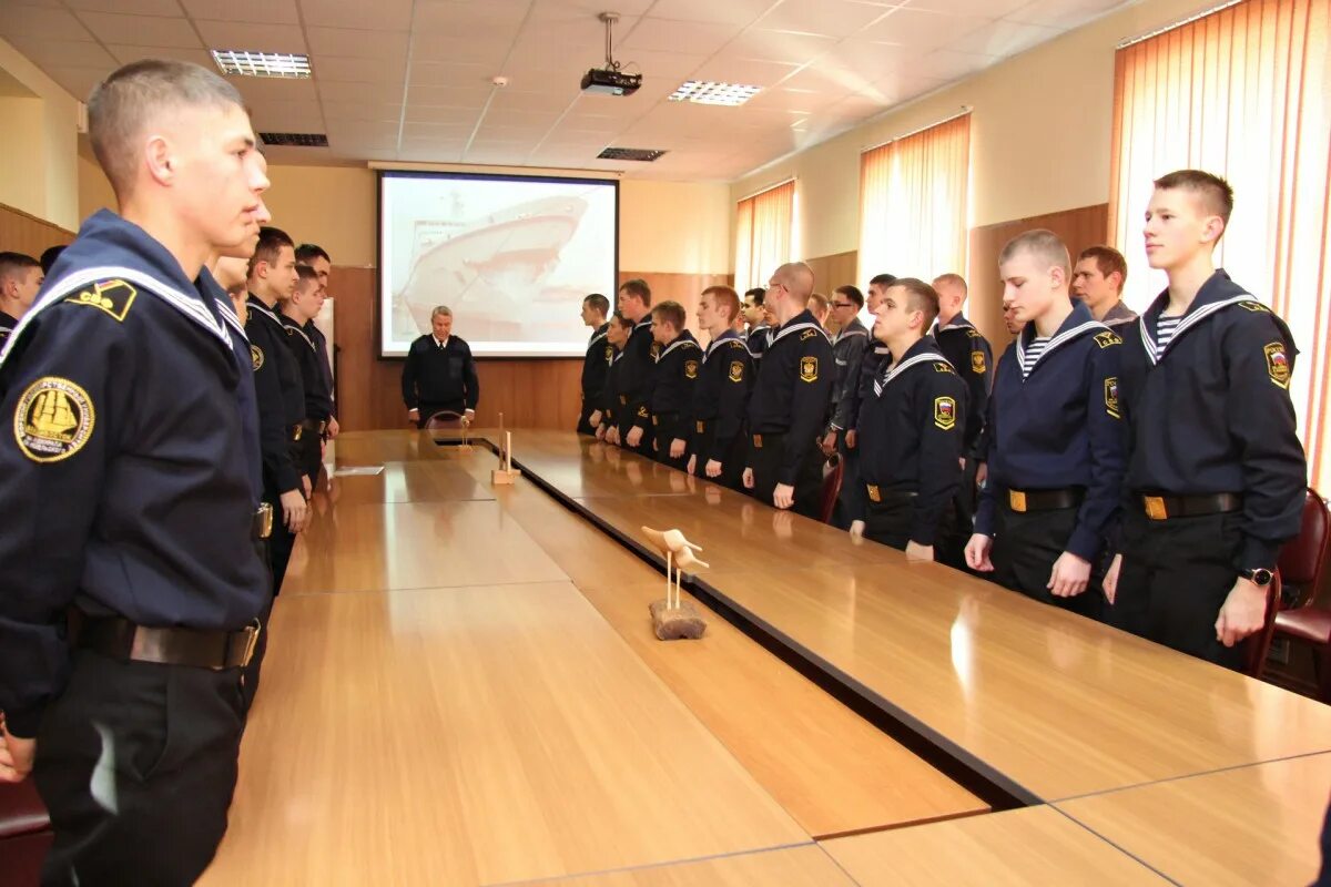 Курсанты ВМРК. Владивостокский морской рыбопромышленный колледж символ. Курсанты Владивосток. КИМРТ Астрахань. Сайт кимрт астрахань