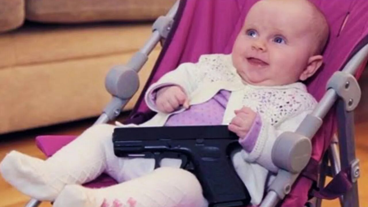 Baby gun. Младенец с пистолетом. Lil Baby with Gun. Беби Ган картинка.