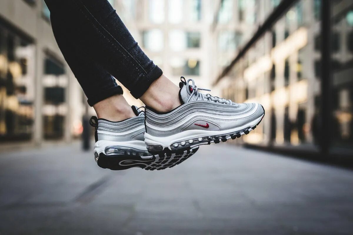 Nike Air Max 97 Silver Bullet. Nike Air 97. Nike Air Max 97 og Silver. Nike Air Max 97 Bullet. Фото кроссовок на ногах