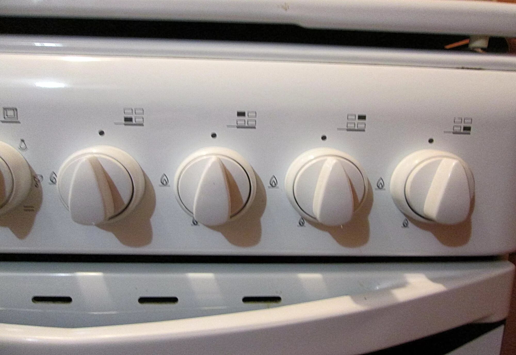 Mvk5 v75 x rf indesit. электрическая плита indesit k 3e11. Indesit k3e11 w r. плита индезит электрическая стеклокерамика. электрическая плита indesit k6c51 панель управления.