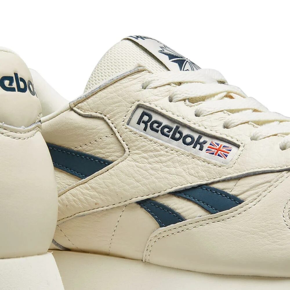 Reebok workout vintage. Винтажный reebok. Reebok freestyle hi "les twins". Винтажный рибок свитшот. Asics lyte classic.