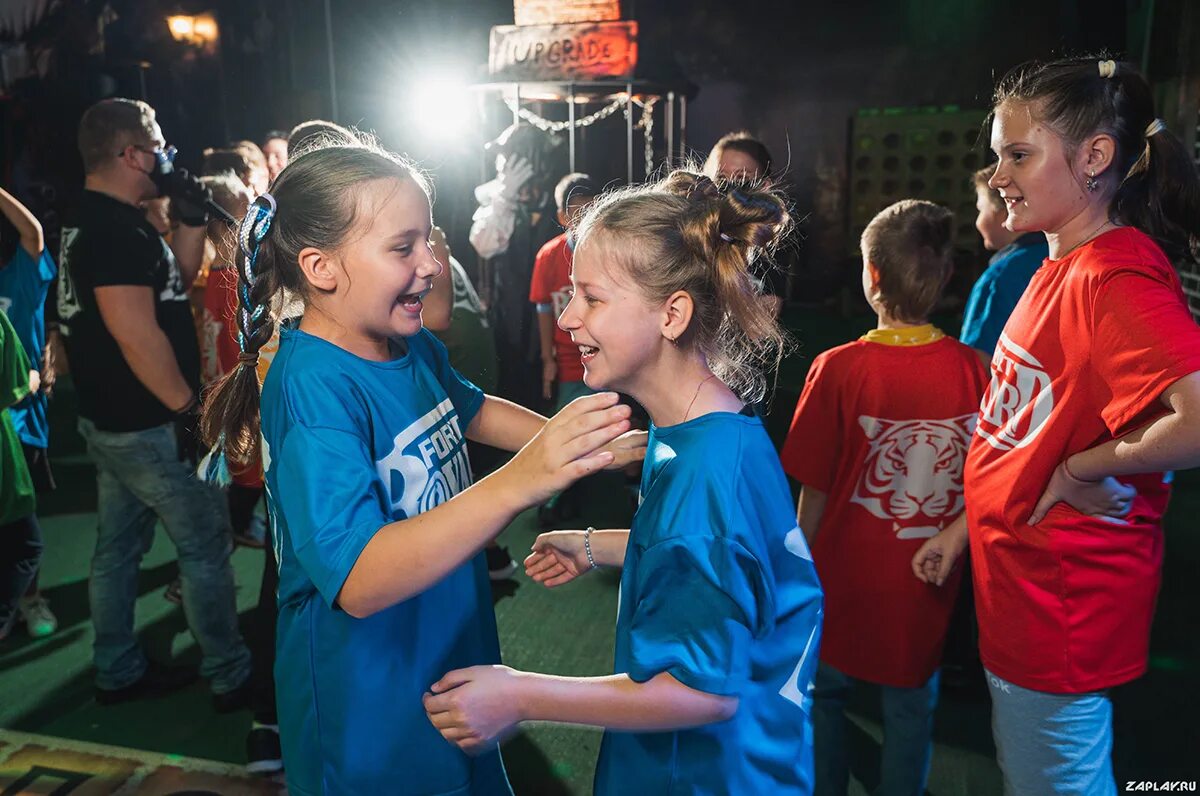 Квест репортаж. Комната страха форт боярд замок. Ночные кошмары квест томск. Страшный отель. Тайна заброшенного приюта квест.